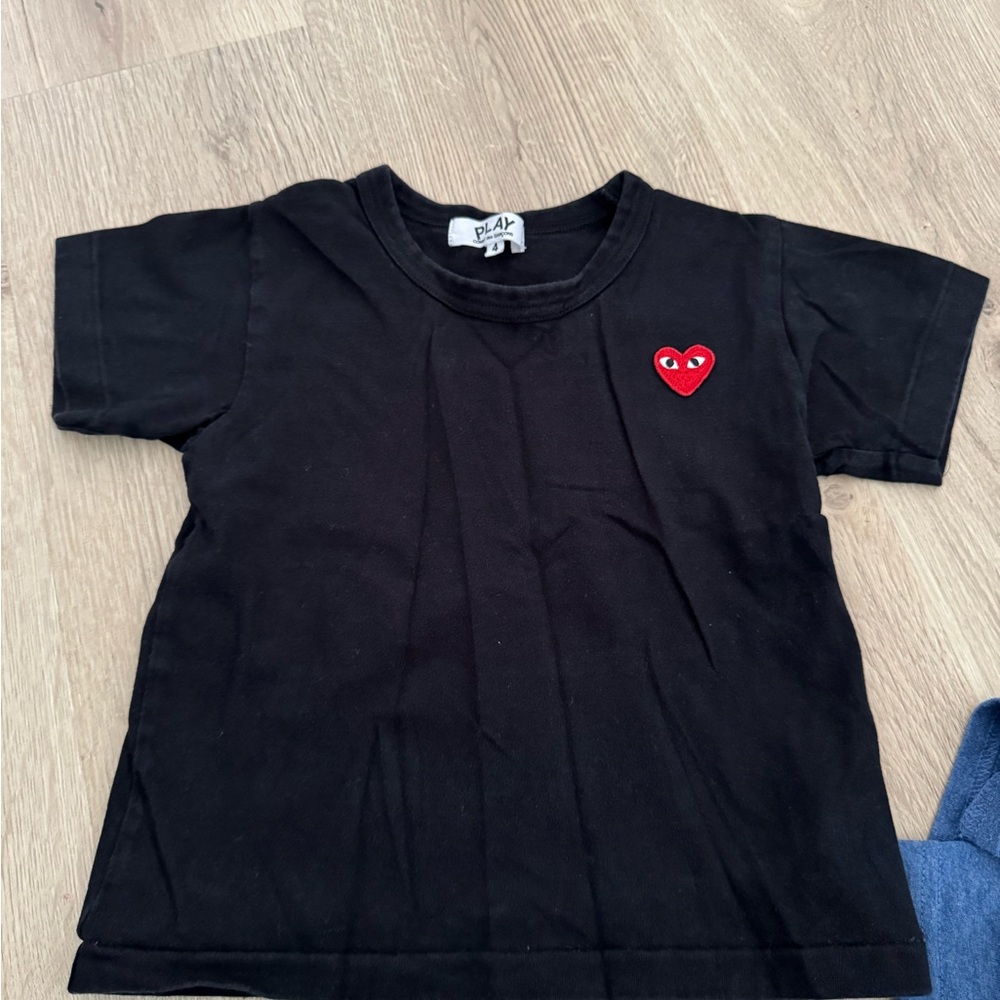 Comme des Garcons PLAY Kids Black Tee with Red Heart Patch